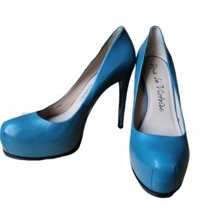 Pour La Victoire Platform Heels Size 8.5